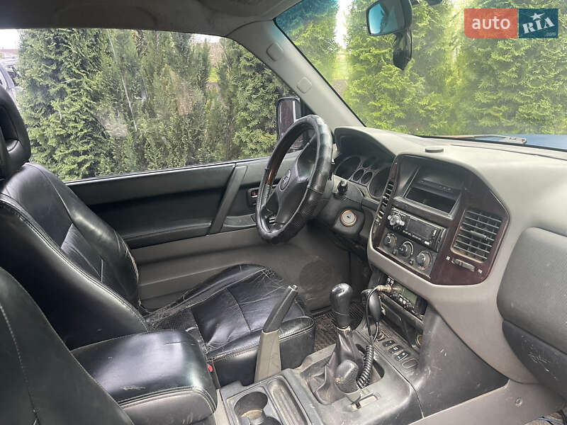 Внедорожник / Кроссовер Mitsubishi Pajero 2000 в Кременце