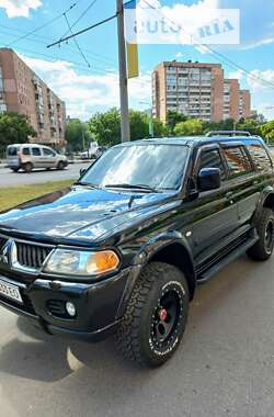 Позашляховик / Кросовер Mitsubishi Pajero 2006 в Харкові