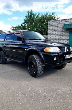 Позашляховик / Кросовер Mitsubishi Pajero 2006 в Харкові