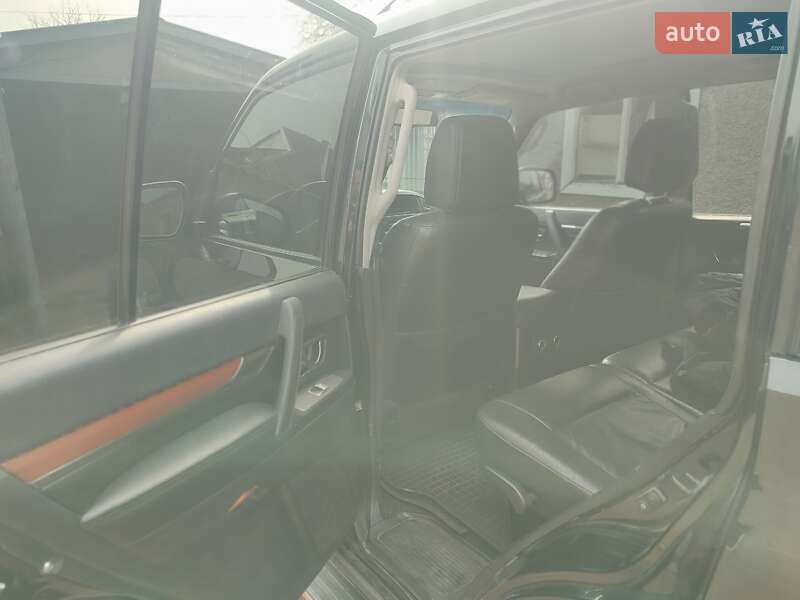 Позашляховик / Кросовер Mitsubishi Pajero 2007 в Новому Бузі