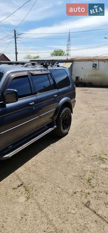 Позашляховик / Кросовер Mitsubishi Pajero 2008 в 
