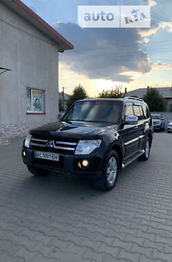 Позашляховик / Кросовер Mitsubishi Pajero 2007 в Луцьку