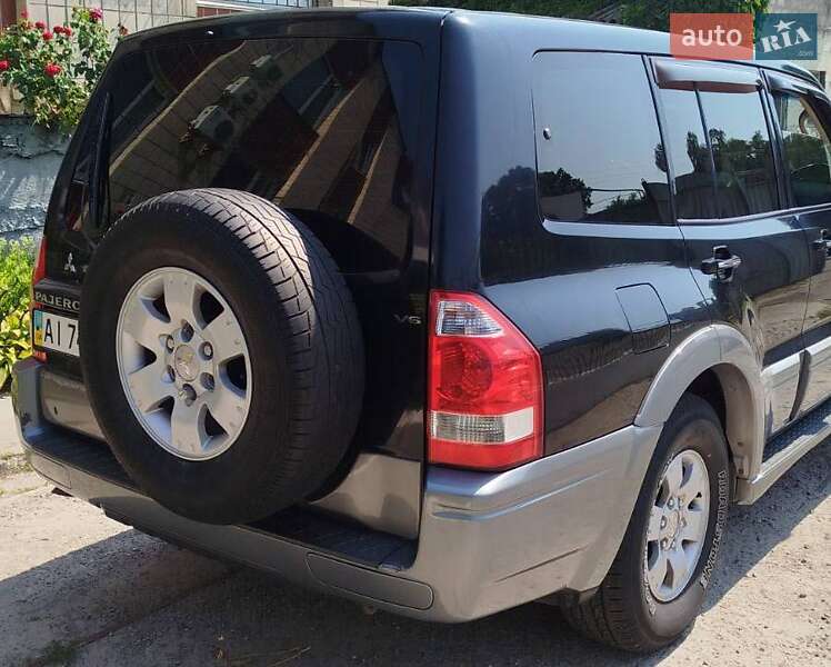 Внедорожник / Кроссовер Mitsubishi Pajero 2006 в Броварах
