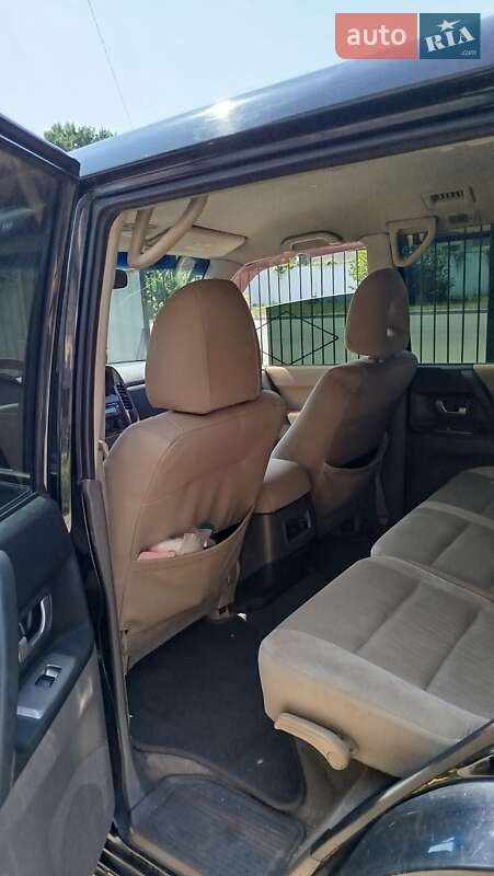 Внедорожник / Кроссовер Mitsubishi Pajero 2006 в Броварах