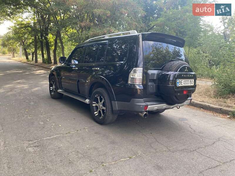 Внедорожник / Кроссовер Mitsubishi Pajero 2007 в Николаеве