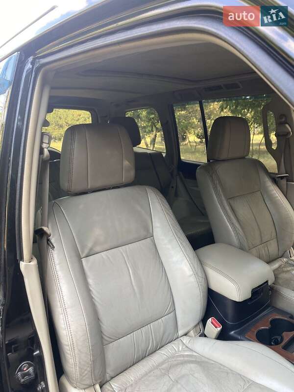 Внедорожник / Кроссовер Mitsubishi Pajero 2007 в Николаеве