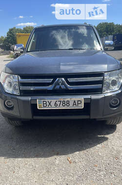 Внедорожник / Кроссовер Mitsubishi Pajero 2008 в Каменец-Подольском