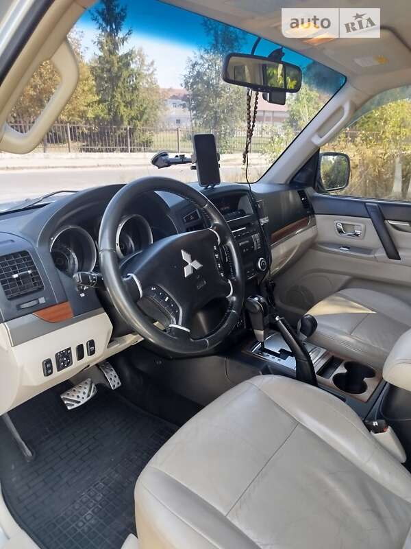 Внедорожник / Кроссовер Mitsubishi Pajero 2007 в Ахтырке фото 4 Внедорожник / Кроссовер Mitsubishi Pajero 2007 в Ахтырке