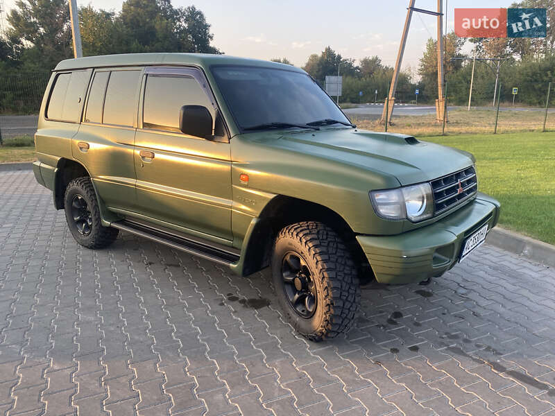 Mitsubishi Pajero 2003