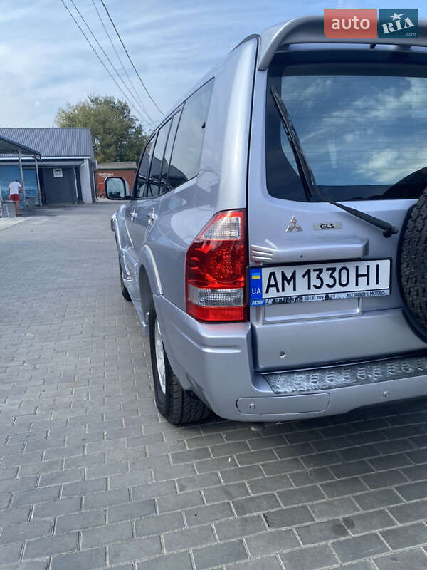 Позашляховик / Кросовер Mitsubishi Pajero 2005 в Малині фото 6 Позашляховик / Кросовер Mitsubishi Pajero 2005 в Малині