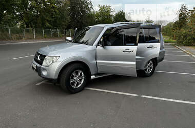 Позашляховик / Кросовер Mitsubishi Pajero 2007 в Черкасах