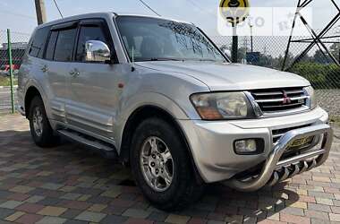 Позашляховик / Кросовер Mitsubishi Pajero 2001 в Стрию