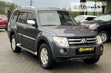 Позашляховик / Кросовер Mitsubishi Pajero 2007 в Чернівцях