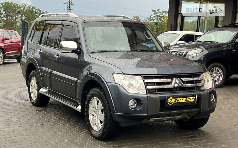 Позашляховик / Кросовер Mitsubishi Pajero 2007 в Чернівцях