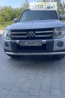 Позашляховик / Кросовер Mitsubishi Pajero 2007 в Львові