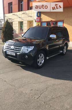 Внедорожник / Кроссовер Mitsubishi Pajero 2009 в Харькове