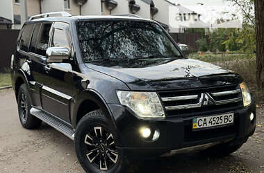 Позашляховик / Кросовер Mitsubishi Pajero 2007 в Чернігові