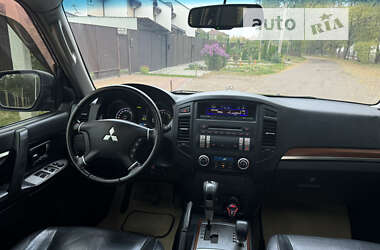 Позашляховик / Кросовер Mitsubishi Pajero 2007 в Чернігові