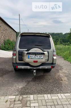 Позашляховик / Кросовер Mitsubishi Pajero 2007 в Києві