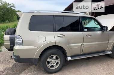 Позашляховик / Кросовер Mitsubishi Pajero 2007 в Києві