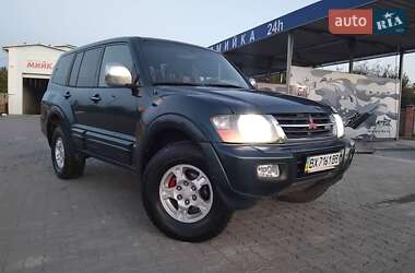 Позашляховик / Кросовер Mitsubishi Pajero 2001 в Володимирі