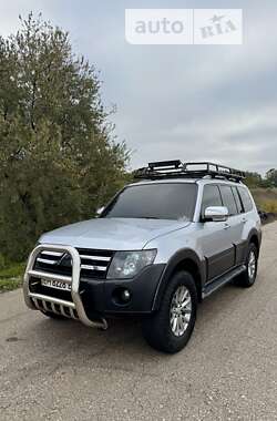 Внедорожник / Кроссовер Mitsubishi Pajero 2007 в Одессе