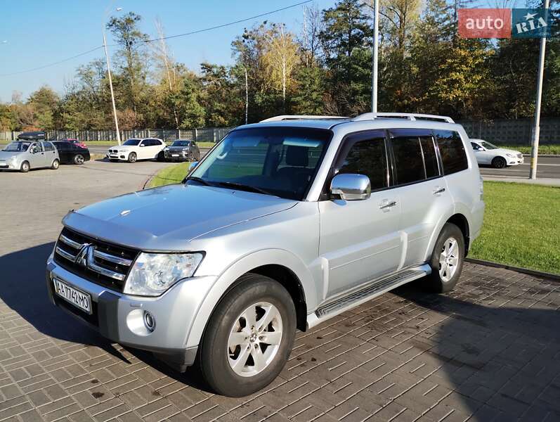 Mitsubishi Pajero 2008