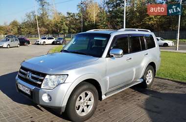 Внедорожник / Кроссовер Mitsubishi Pajero 2008 в Киеве