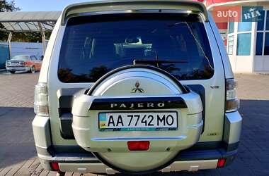 Внедорожник / Кроссовер Mitsubishi Pajero 2008 в Киеве