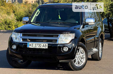 Внедорожник / Кроссовер Mitsubishi Pajero 2013 в Кривом Роге