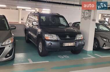 Позашляховик / Кросовер Mitsubishi Pajero 2007 в Миколаєві