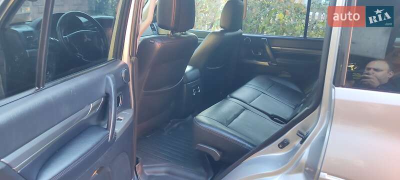 Внедорожник / Кроссовер Mitsubishi Pajero 2014 в Ровно