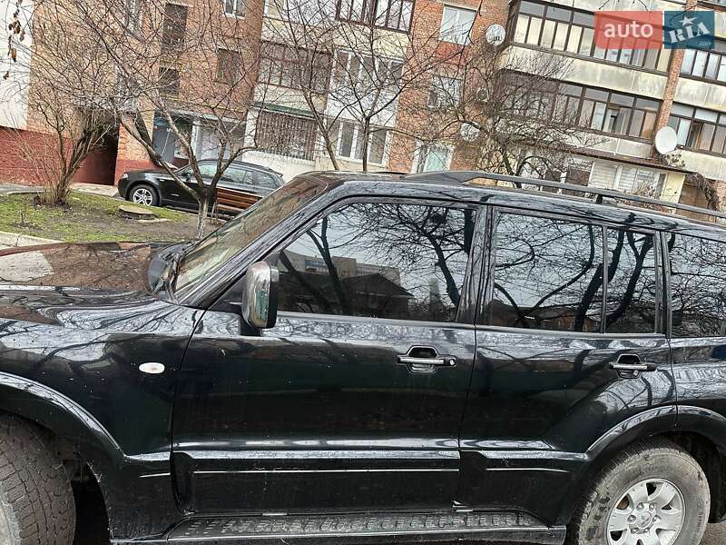 Внедорожник / Кроссовер Mitsubishi Pajero 2004 в Хмельницком
