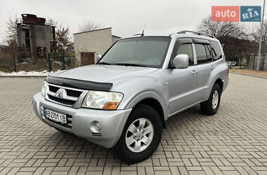 Внедорожник / Кроссовер Mitsubishi Pajero 2005 в Житомире