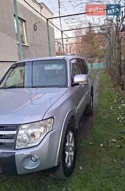 Внедорожник / Кроссовер Mitsubishi Pajero 2008 в 