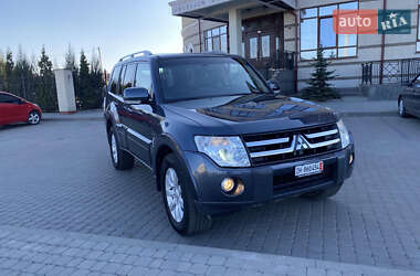 Внедорожник / Кроссовер Mitsubishi Pajero 2009 в Червонограде