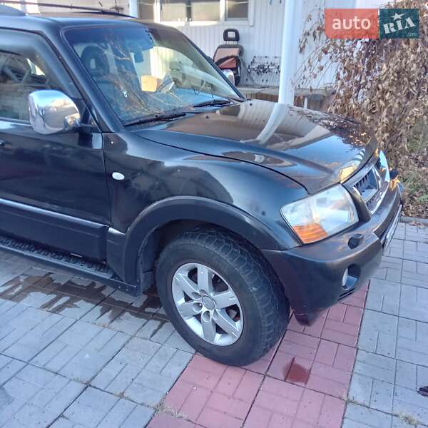 Позашляховик / Кросовер Mitsubishi Pajero 2006 в Києві