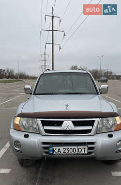 Позашляховик / Кросовер Mitsubishi Pajero 2004 в Києві