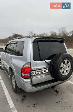 Позашляховик / Кросовер Mitsubishi Pajero 2004 в Києві