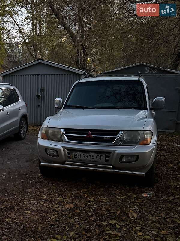 Позашляховик / Кросовер Mitsubishi Pajero 2000 в Одесі