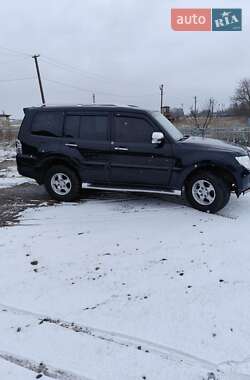 Внедорожник / Кроссовер Mitsubishi Pajero 2007 в Нововолынске