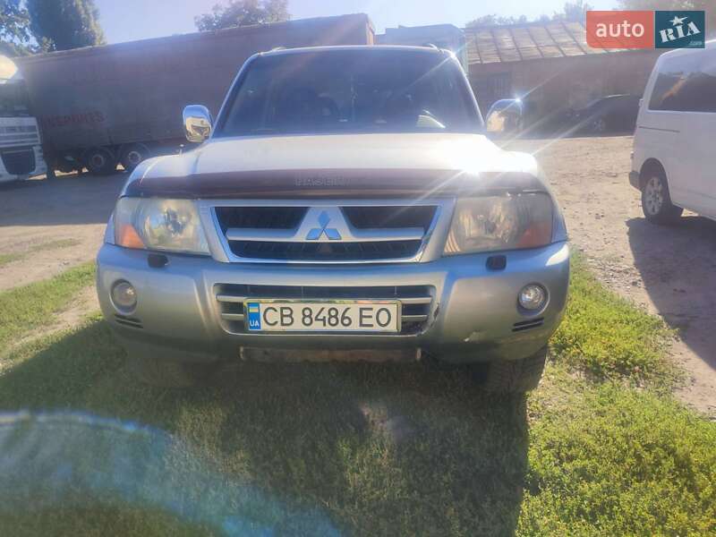 Mitsubishi Pajero 2003