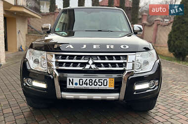 Внедорожник / Кроссовер Mitsubishi Pajero 2018 в 