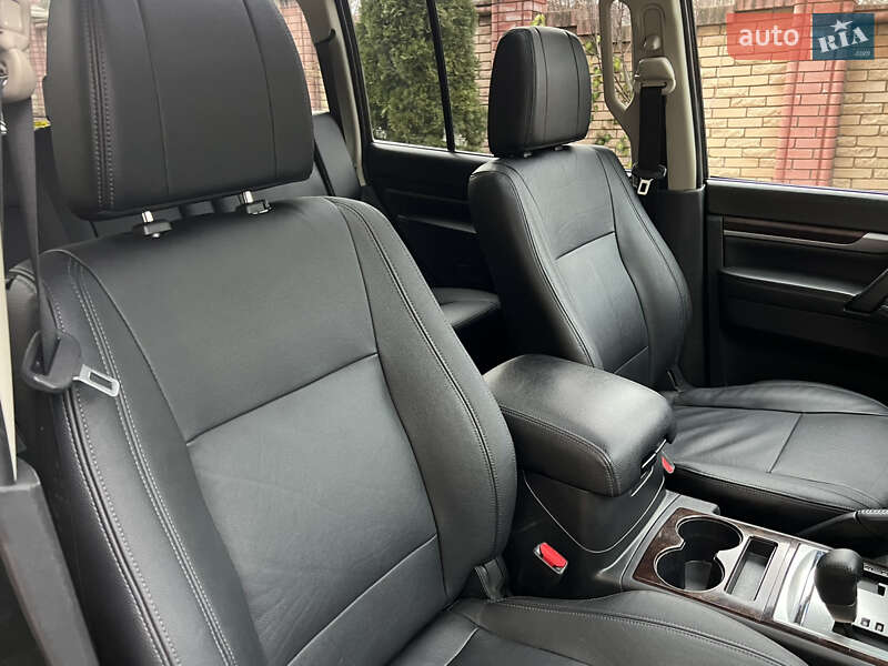 Внедорожник / Кроссовер Mitsubishi Pajero 2018 в Черновцах фото 36 Внедорожник / Кроссовер Mitsubishi Pajero 2018 в Черновцах