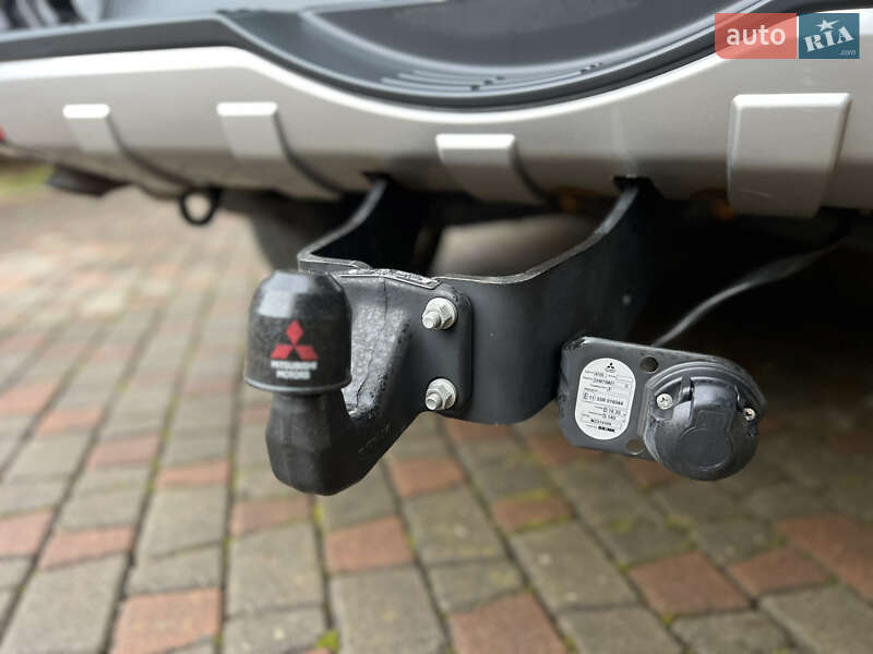 Внедорожник / Кроссовер Mitsubishi Pajero 2018 в Черновцах фото 50 Внедорожник / Кроссовер Mitsubishi Pajero 2018 в Черновцах