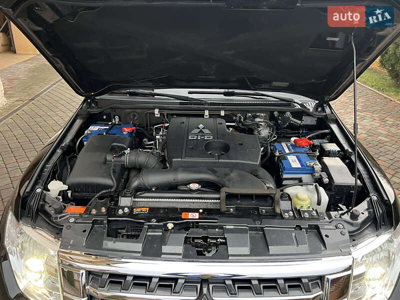 Внедорожник / Кроссовер Mitsubishi Pajero 2018 в Черновцах фото 55 Внедорожник / Кроссовер Mitsubishi Pajero 2018 в Черновцах