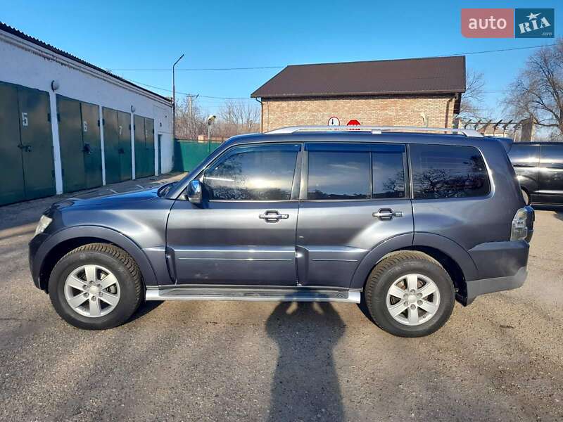 Внедорожник / Кроссовер Mitsubishi Pajero 2008 в Рени