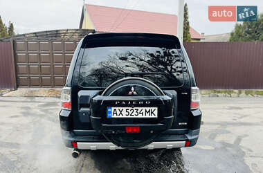 Внедорожник / Кроссовер Mitsubishi Pajero 2007 в Харькове