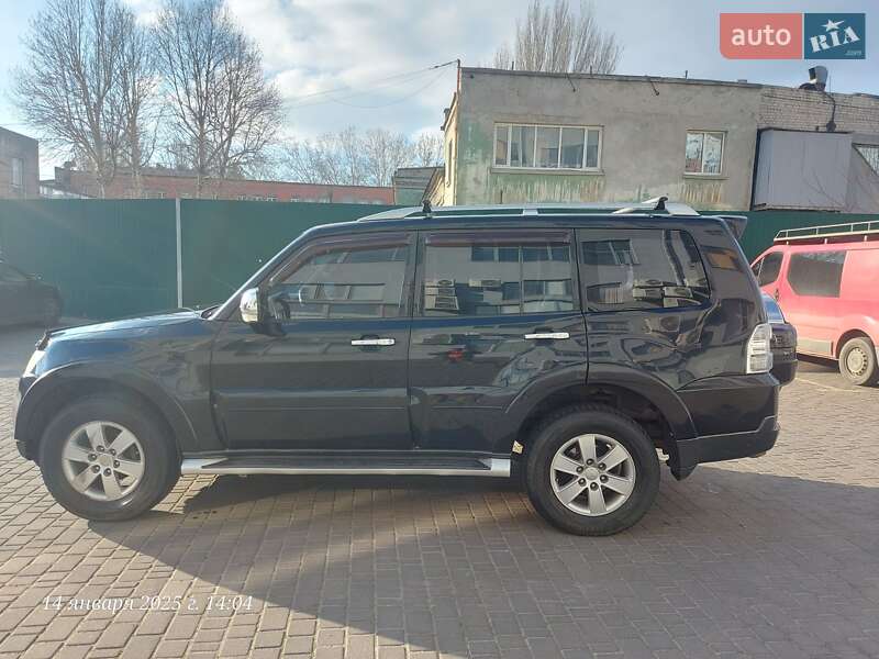 Внедорожник / Кроссовер Mitsubishi Pajero 2007 в Одессе