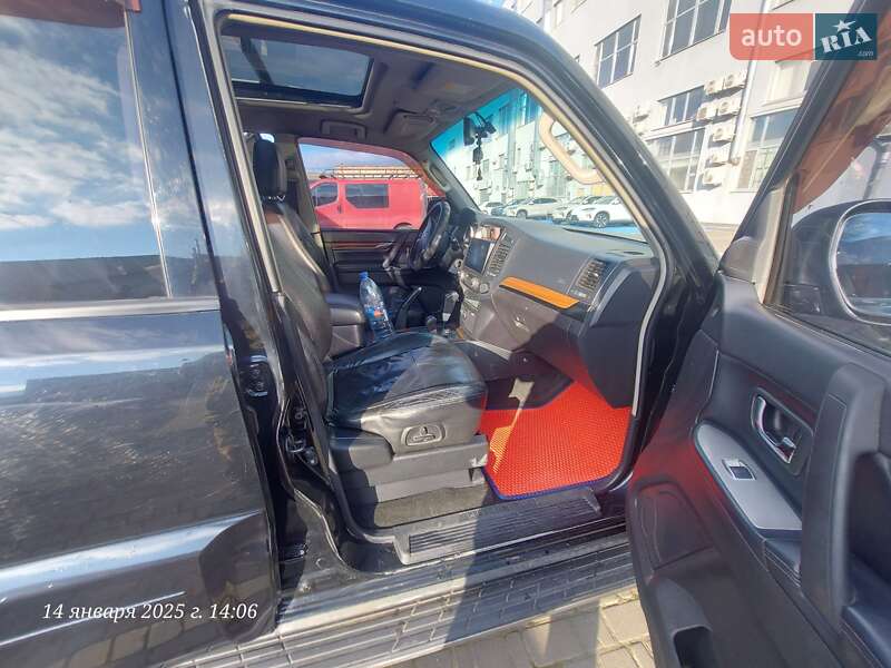 Внедорожник / Кроссовер Mitsubishi Pajero 2007 в Одессе